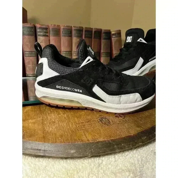 DC Vandium SE ADYS200067 Mens Black Suede Low Top Lace Up Skate Sneakers Shoes - Picture 3 of 10